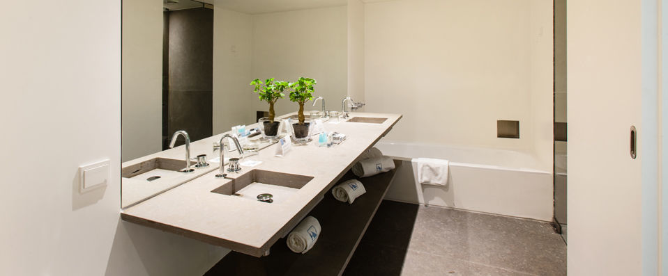Rio Douro Hotel & Spa ★★★★ - A modern marvel nestled in Portugal’s unspoilt natural landscape. - Douro Valley, Portugal