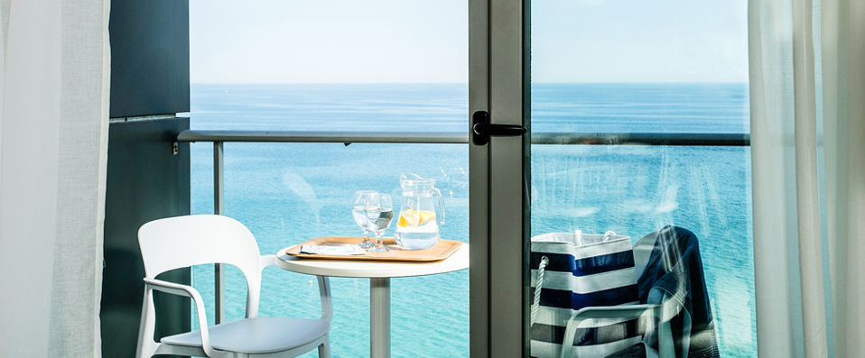 Résidence P&V Blanes Playa - Beautiful landscapes and the sea: the best of both worlds. - Costa Brava, Spain
