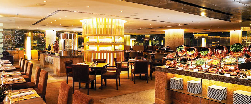 Shangri-La Hotel Bangkok ★★★★★ - Five-star decadence in the heart of bustling Bangkok. - Bangkok, Thailand