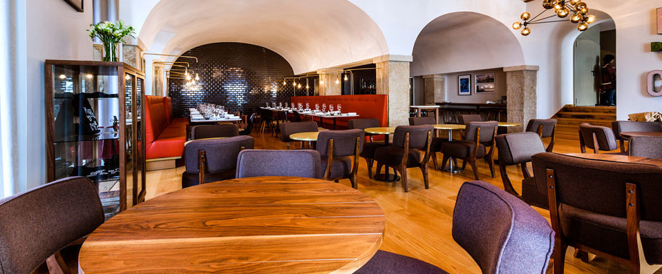 Lisboa Carmo Hotel ★★★★ - Historic architecture meets contemporary chic in Lisbon centre. - Lisbon, Portugal
