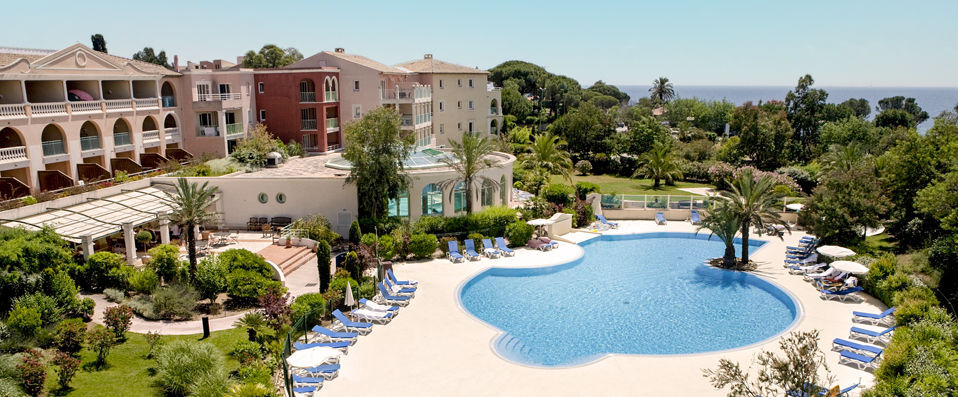 Résidence Premium Les Calanques des Issambres ★★★★ - Glamour meets tradition: a perfect Provençal escape by the sea. - French Riviera, France