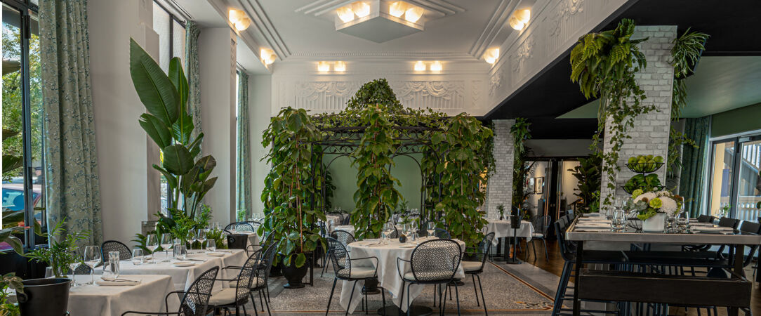 Molitor Paris ★★★★★ - MGallery - Une adresse de légende dans le 16ème arrondissement. - Paris, France