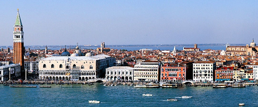 Locanda Vivaldi ★★★★ - Find enchantment & elegant Venetian living throughout all The Four Seasons. - Venice, Italy