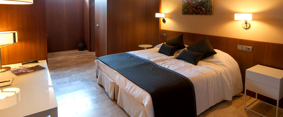 Mas Falet 1682 ★★★★ - Fairytale accommodation in beautiful Catalonia. - Costa Brava, Spain