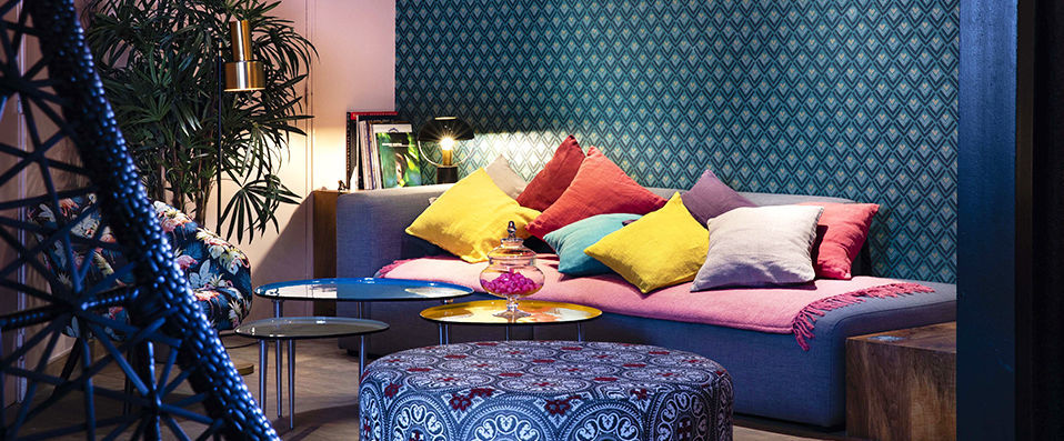 Maxim Folies - Chic hotel ideally situated in Paris’ 9th Arrondissement. - Paris, France