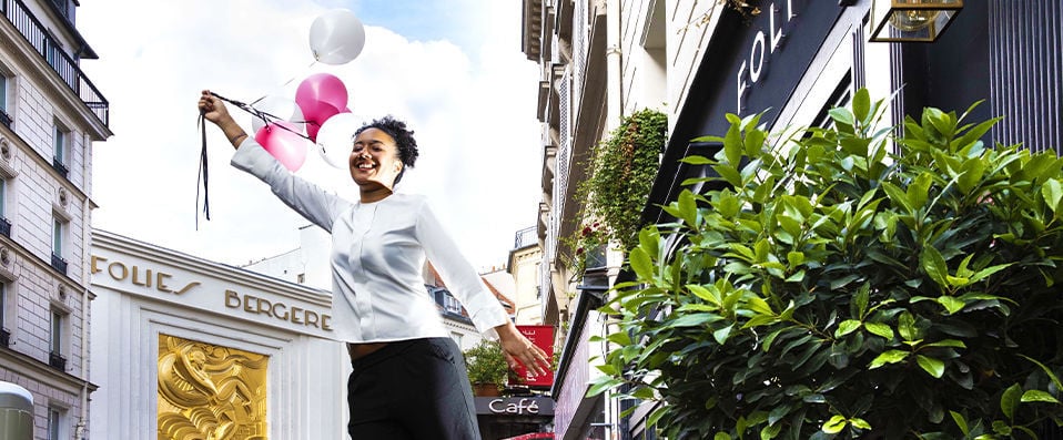 Maxim Folies - Chic hotel ideally situated in Paris’ 9th Arrondissement. - Paris, France
