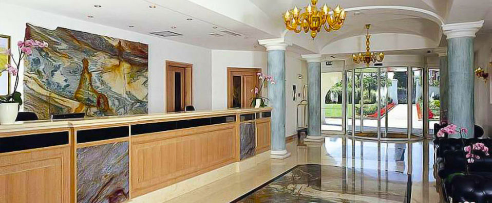 Palace Hotel Desenzano ★★★★ - A slice of paradise on the shores of lucid Lake Garda. - Desenzano de Garda, Italy