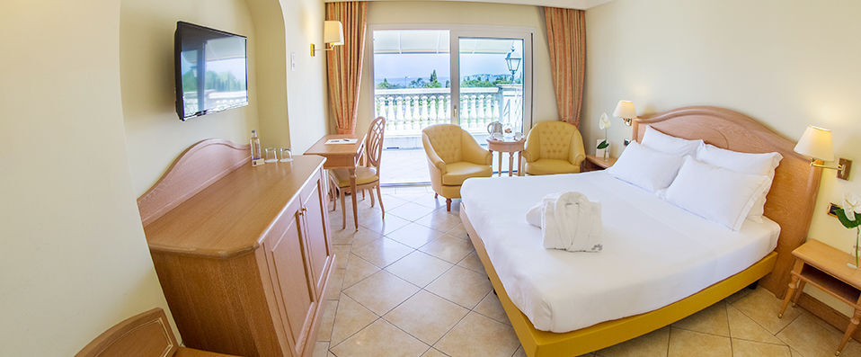 Palace Hotel Desenzano ★★★★ - A slice of paradise on the shores of lucid Lake Garda. - Desenzano de Garda, Italy