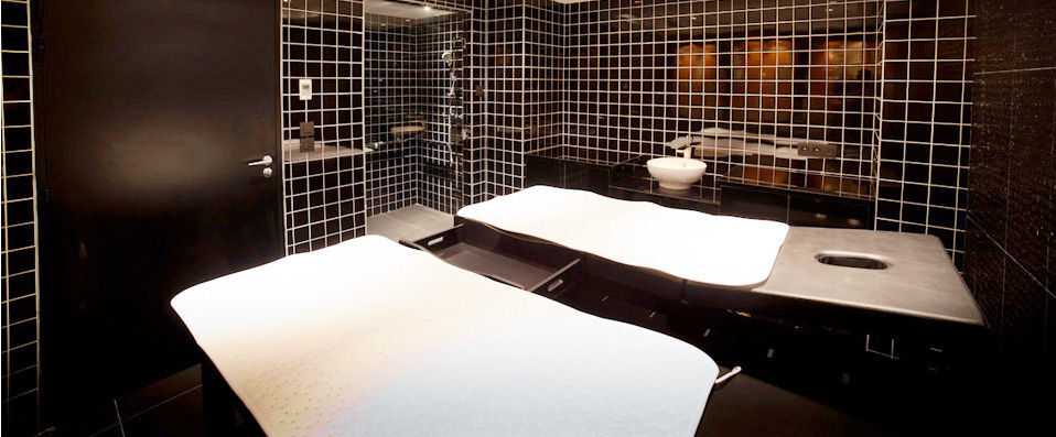 Platine Hotel ★★★★ - Gentlemen Prefer Blondes but <em>My heart belongs to</em>...Paris. - Paris, France