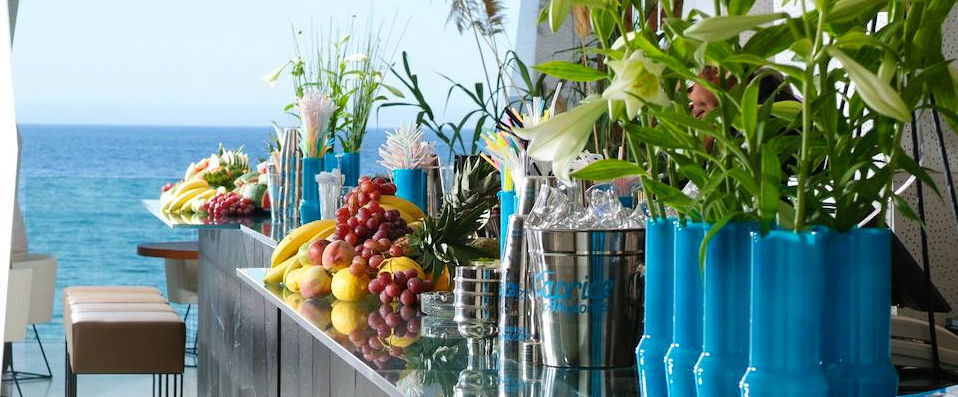 Londa Hotel ★★★★★ - 5-star beachfront boutique hotel oozing with luxurious romance. - Limassol, Cyprus