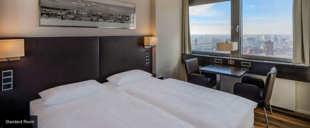 Park Inn by Radisson Berlin Alexanderplatz ★★★★ - Un séjour féerique au cœur de Berlin, entre magie de Noël et vues panoramiques. - Berlin, Germany