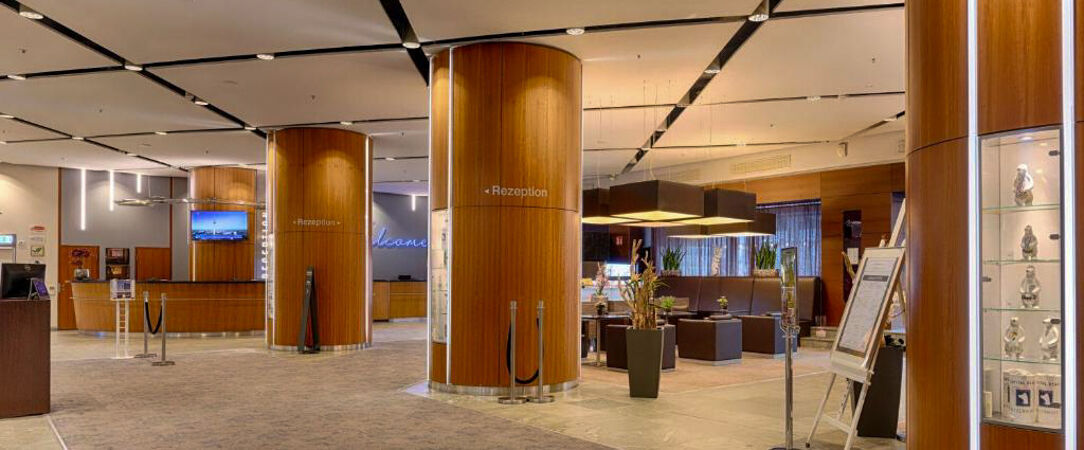 Park Inn by Radisson Berlin Alexanderplatz ★★★★ - Un séjour féerique au cœur de Berlin, entre magie de Noël et vues panoramiques. - Berlin, Allemagne