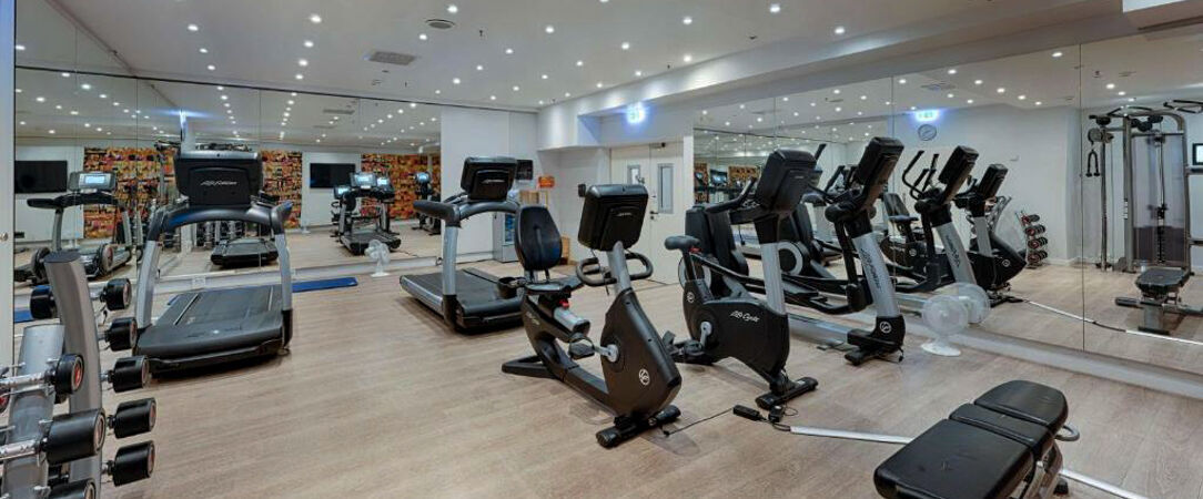 Park Inn by Radisson Berlin Alexanderplatz ★★★★ - Un séjour féerique au cœur de Berlin, entre magie de Noël et vues panoramiques. - Berlin, Allemagne