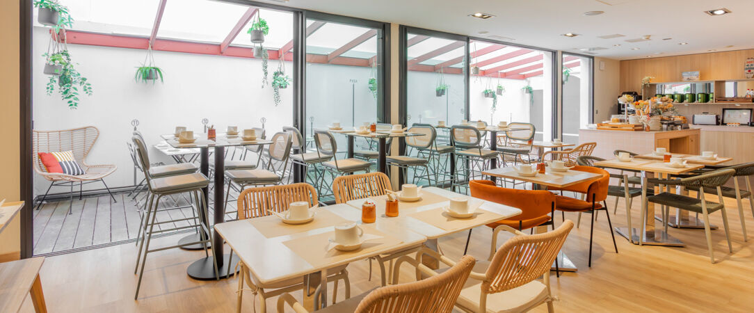 Le Mercure Président Biarritz Centre ★★★★ - Elegant haven facing Biarritz’s scenic Grande Plage beach. - Biarritz, France