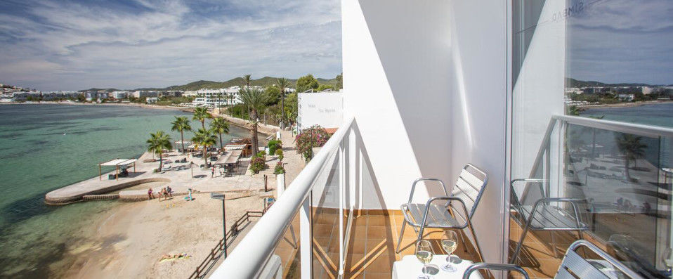 Hotel Simbad Ibiza & Spa ★★★★ - Une adresse pour découvrir Ibiza depuis sa plus belle plage. - Ibiza, Spain