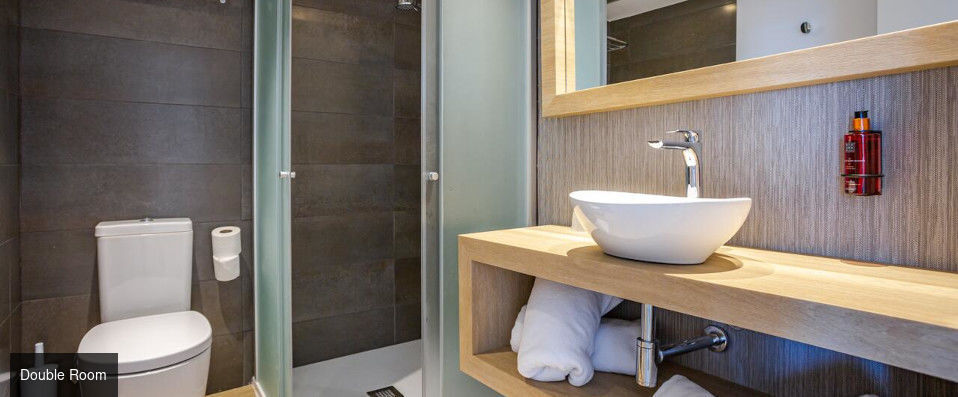 Hotel Simbad Ibiza & Spa ★★★★ - Une adresse pour découvrir Ibiza depuis sa plus belle plage. - Ibiza, Spain