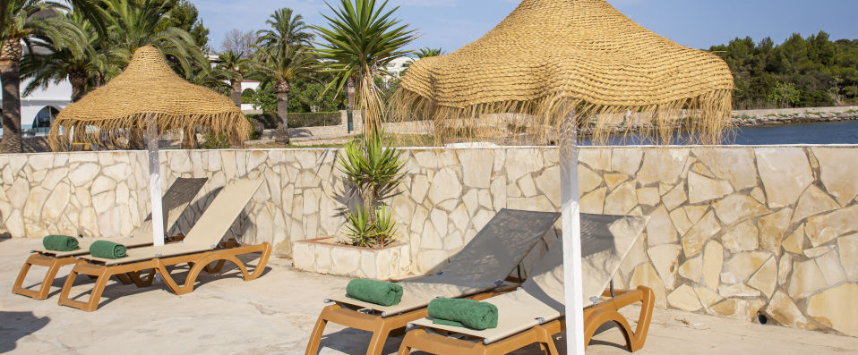 Hotel Simbad Ibiza & Spa ★★★★ - Une adresse pour découvrir Ibiza depuis sa plus belle plage. - Ibiza, Spain