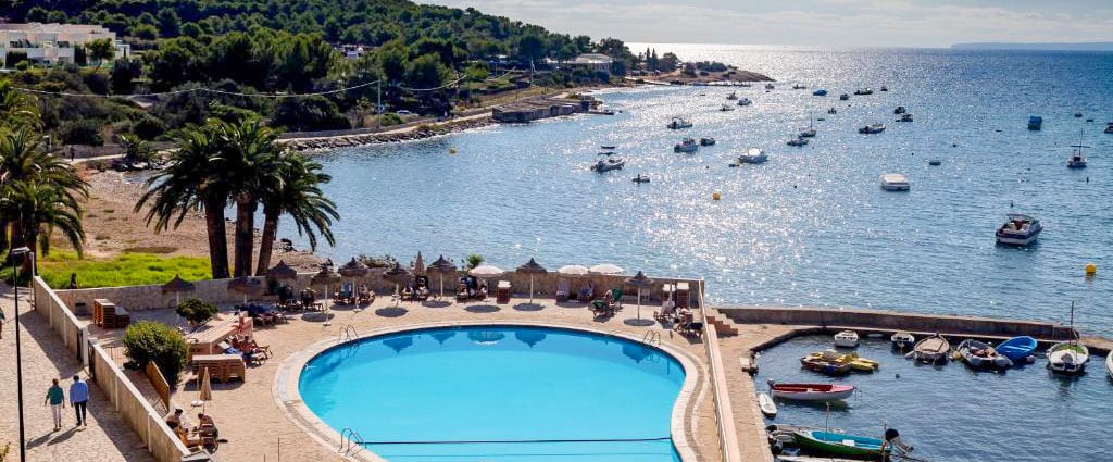 Hotel Simbad Ibiza & Spa ★★★★ - Une adresse pour découvrir Ibiza depuis sa plus belle plage. - Ibiza, Espagne
