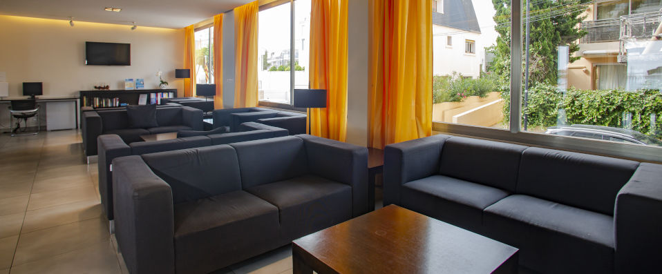 Hotel Simbad Ibiza & Spa ★★★★ - Une adresse pour découvrir Ibiza depuis sa plus belle plage. - Ibiza, Espagne