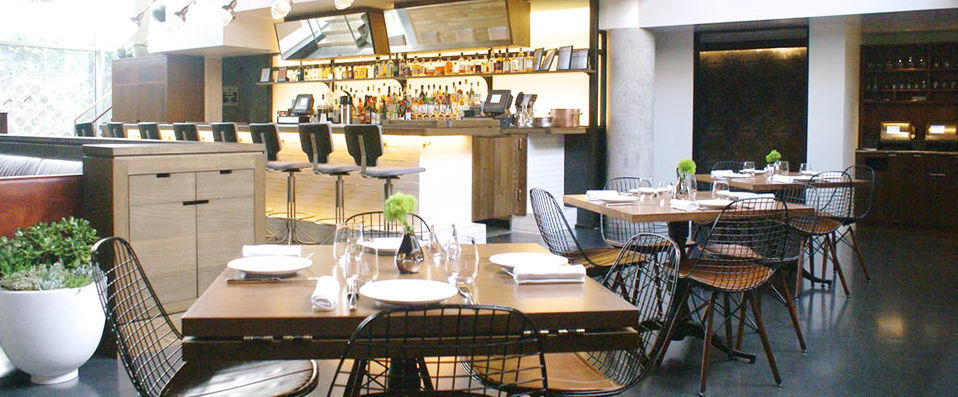 McCarren Hotel & Pool ★★★★ - Urban oasis in Brooklyn’s most dynamic neighbourhood - New York, United States