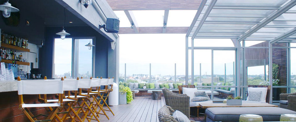 McCarren Hotel & Pool ★★★★ - Adresse hype au cœur de Williamsburg à New York. - New York, États-Unis