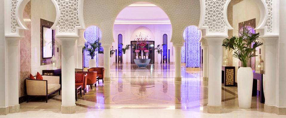 Bahi Ajman Palace Hotel ★★★★★ - Glittering five-star Arab opulence in the up-and-coming Emirate, Ajman. - Ajman, United Arab Emirates