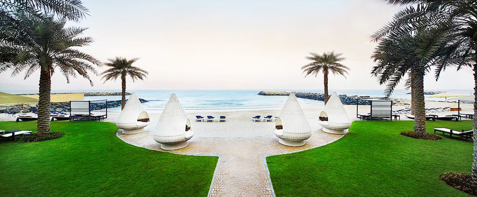 Bahi Ajman Palace Hotel ★★★★★ - Glittering five-star Arab opulence in the up-and-coming Emirate, Ajman. - Ajman, United Arab Emirates
