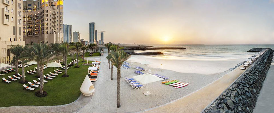 Bahi Ajman Palace Hotel ★★★★★ - Glittering five-star Arab opulence in the up-and-coming Emirate, Ajman. - Ajman, United Arab Emirates