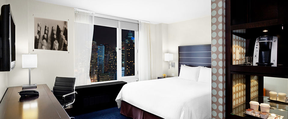 Hilton New York Fashion District ★★★★ - Refined boutique style in the heart of majestic Manhattan. - New York, United states