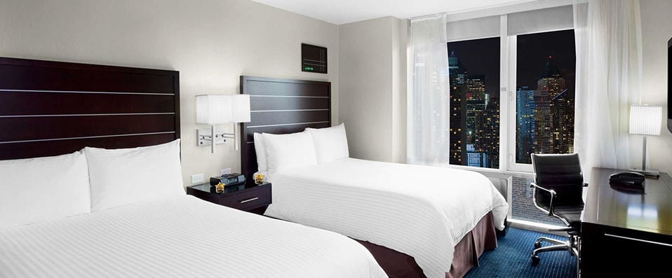 Hilton New York Fashion District ★★★★ - Refined boutique style in the heart of majestic Manhattan. - New York, United states