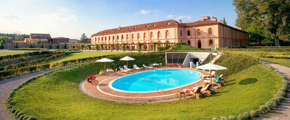 Albergo dell'Agenzia ★★★★ - Restored royal residence in the scenic Italian countryside. - Piedmont, Italy