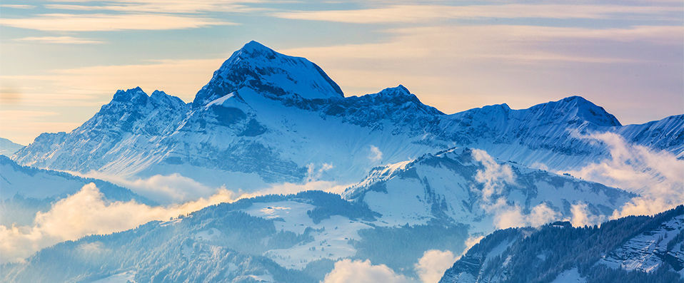 Hôtel du Mont Charvin - Discover traditional chalet comforts in a French Alpine village. - Savoie, France