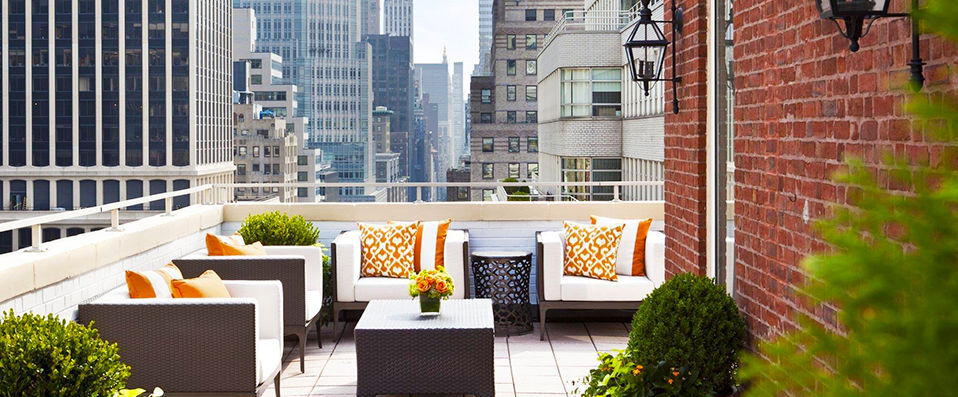 Omni Berkshire Place ★★★★ - Contemporary hotel with stunning roof terrace in central Manhattan. - New York, United States