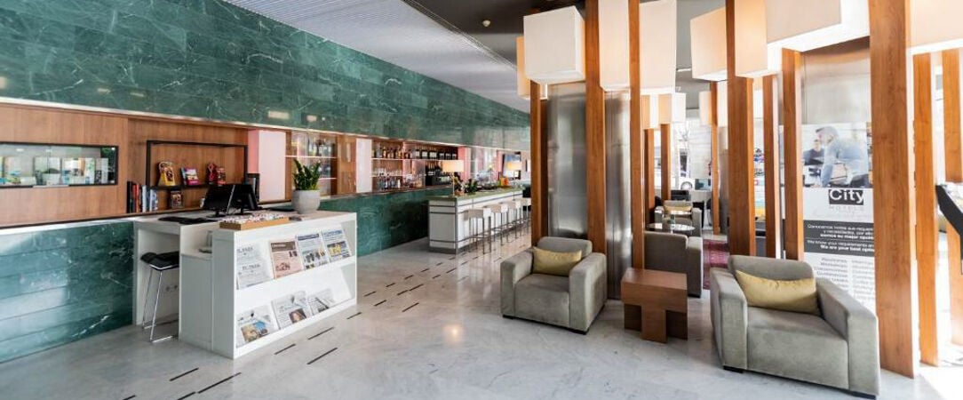 Aparthotel Atenea Barcelona ★★★★ - Apparthotel élégant à Barcelone, immersion citadine avec confort et liberté. - Barcelone, Espagne