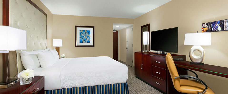 Crowne Plaza Times Square ★★★★ - Luxurious abode in the middle of NYC’s action - New York, United states