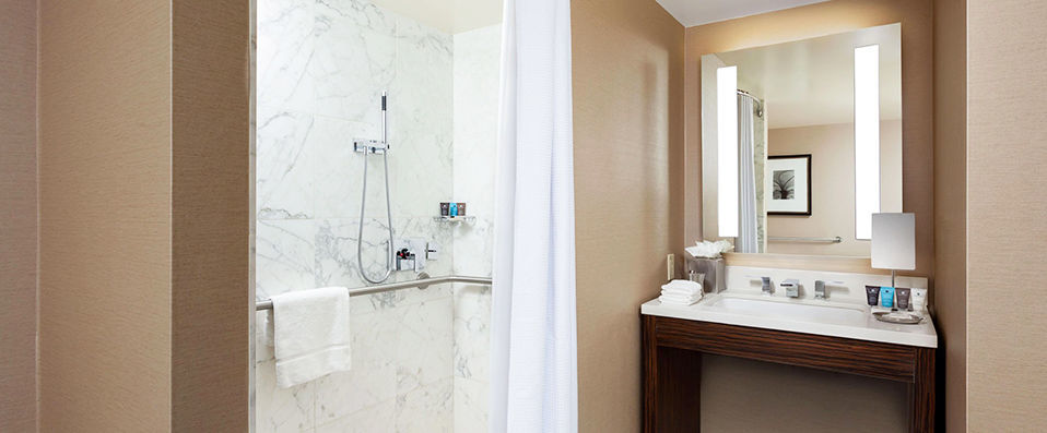 Crowne Plaza Times Square ★★★★ - Luxurious abode in the middle of NYC’s action - New York, United states