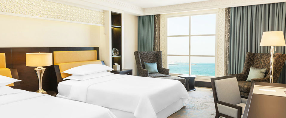 Sheraton Sharjah Beach Resort & Spa ★★★★★ - Grandeur & prestige sur la plage de Sharjah. - Sharjah, Émirats arabes unis