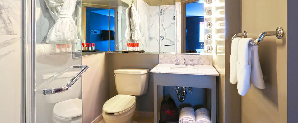 Hotel Henri, A Wyndham Hotel  ★★★★ - Luxe accommodation and stunning views across the Flatiron district. - New York, United States