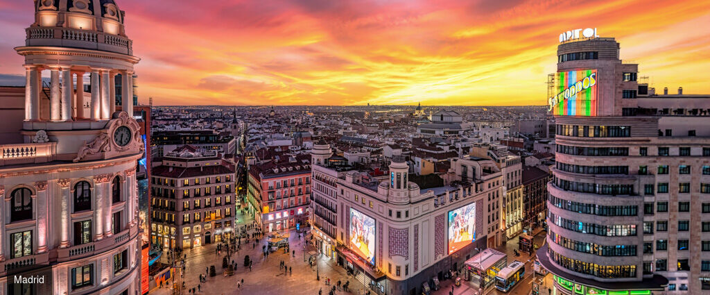 Puerta America Madrid ★★★★★ - Une adresse 5 étoiles au design visionnaire, entre architecture audacieuse et confort absolu. - Madrid, Espagne