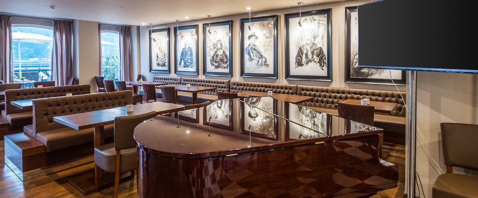Vila Galé Porto Ribeira ★★★★ - Art-themed luxury overlooking the River Douro in picturesque Porto. - Porto, Portugal