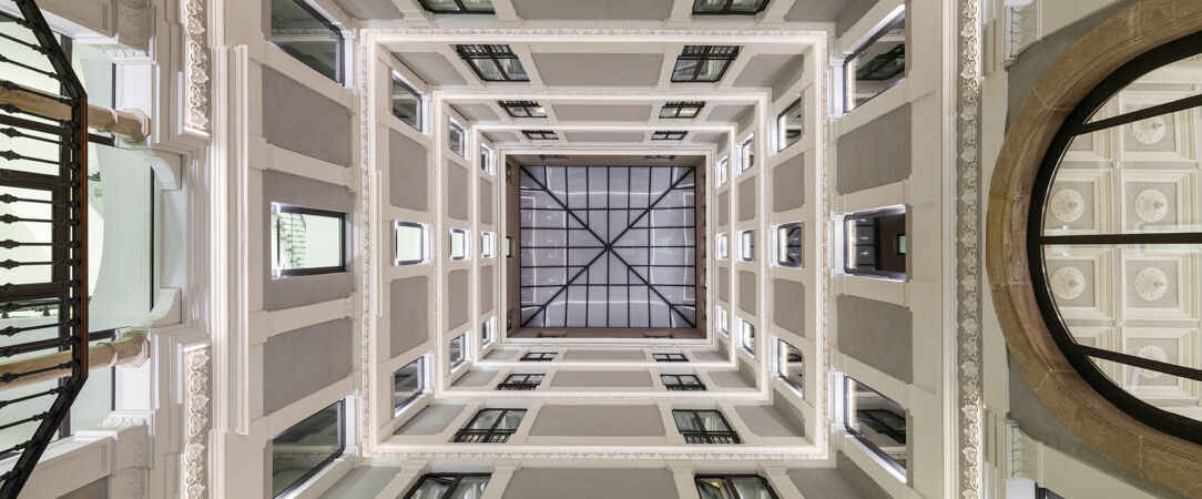 H10 Urquinaona Plaza ★★★★ - Classy and contemporary 4-star style meets cool and quirky Barcelona - Barcelona, Spain