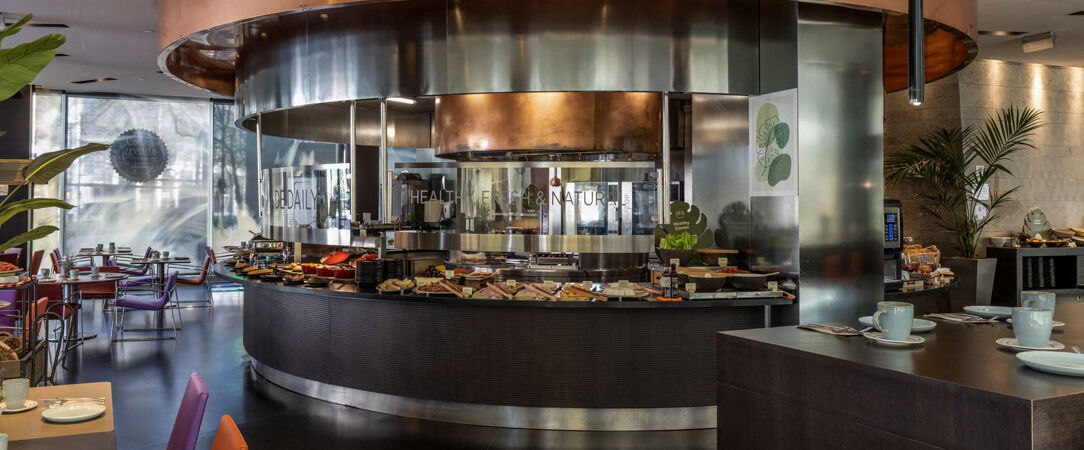 Novotel Barcelona City ★★★★ - Shimmering elegance in the Spanish metropolis of Barcelona. - Barcelona, Spain