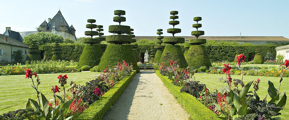 Château de Pizay ★★★★ - An 11th-century château, surrounded by vineyards and nature. - Beaujolais, France