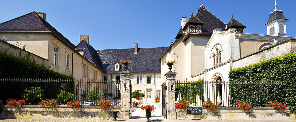 Château de Pizay ★★★★ - An 11th-century château, surrounded by vineyards and nature. - Beaujolais, France