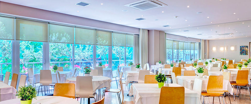 Polis Grand Hotel ★★★★ - Luxuries and Parthenon views in the heart of central Athens. - Athens, Greece