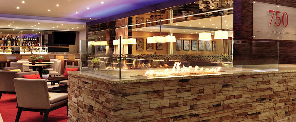 Hilton San Francisco Financial District ★★★★ - Opulent glamour in the heart of downtown San Fran. - San Francisco, United States