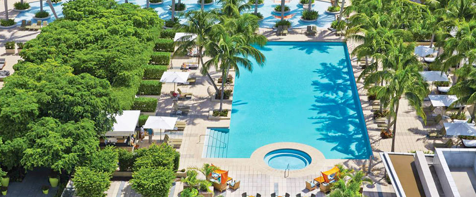 Four Seasons Hotel Miami ★★★★★ - Art Deco chic just minutes from Miami’s Biscayne Bay. - Miami, United States