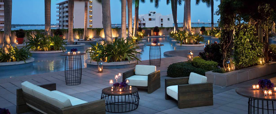 Four Seasons Hotel Miami ★★★★★ - Art Deco chic just minutes from Miami’s Biscayne Bay. - Miami, United States