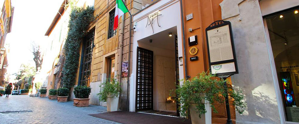 Maison Roma Piazza di Spagna | UNA Esperienze - A chic city hotel in a historic building in Rome. - Rome, Italy