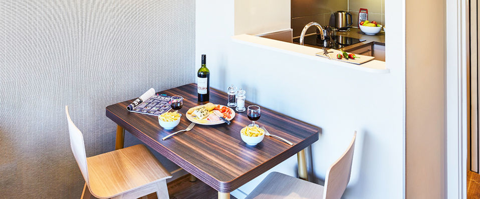 Aparthotel Adagio Edinburgh Royal Mile ★★★★ - Luxurious home comforts in enchanting Edinburgh. - Edinburgh, United Kingdom